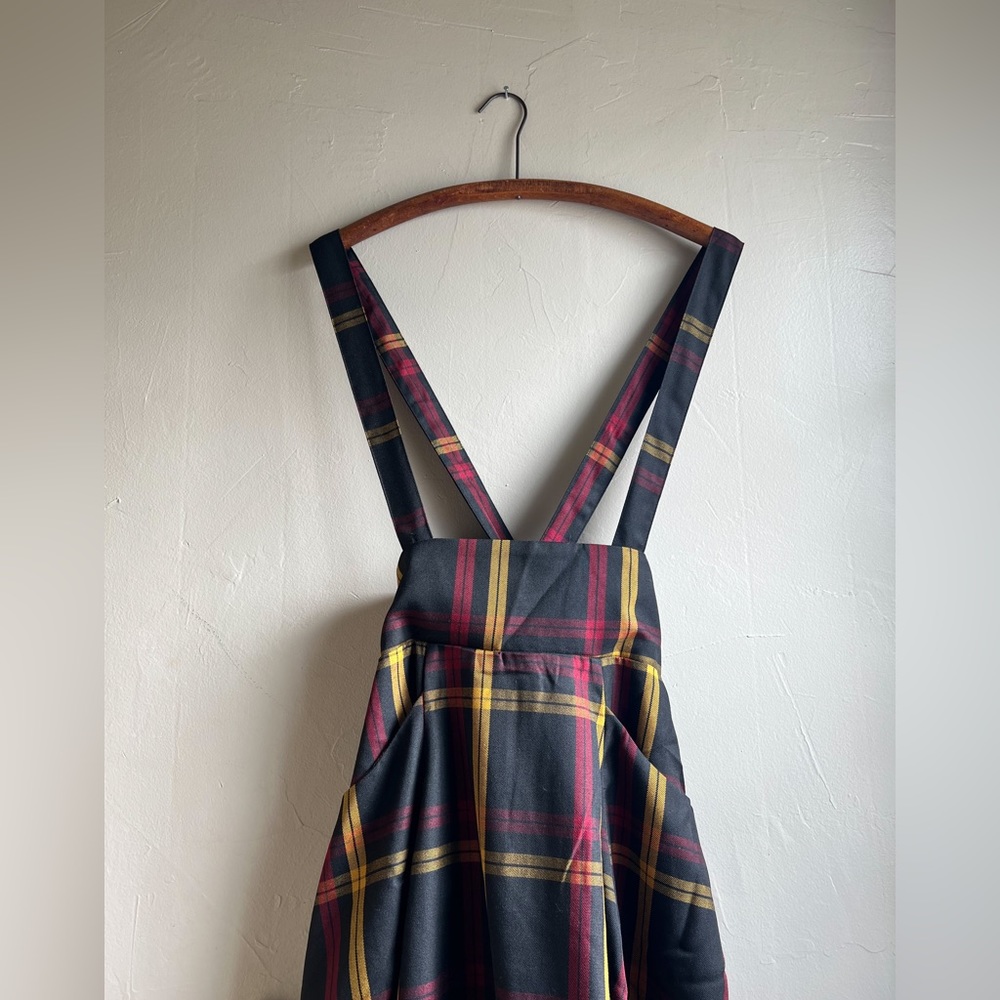 Collectif Alexa Check, vintage style, pinafore cross back swing skirt.